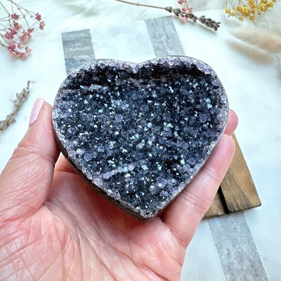 Gorgeous Amethyst Heart Cluster - Picture 3 of 7